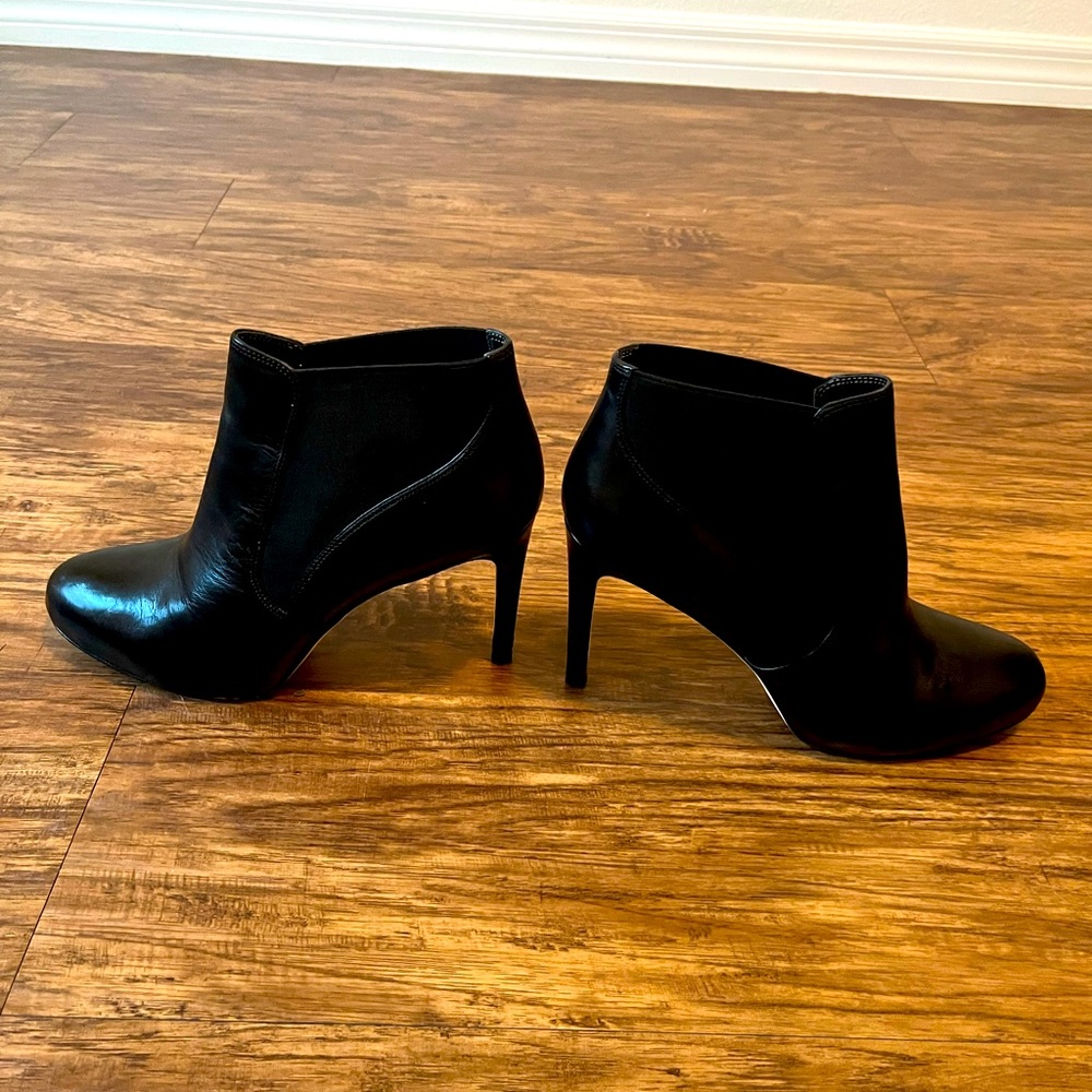 Via Spiga Black Leather Bootie